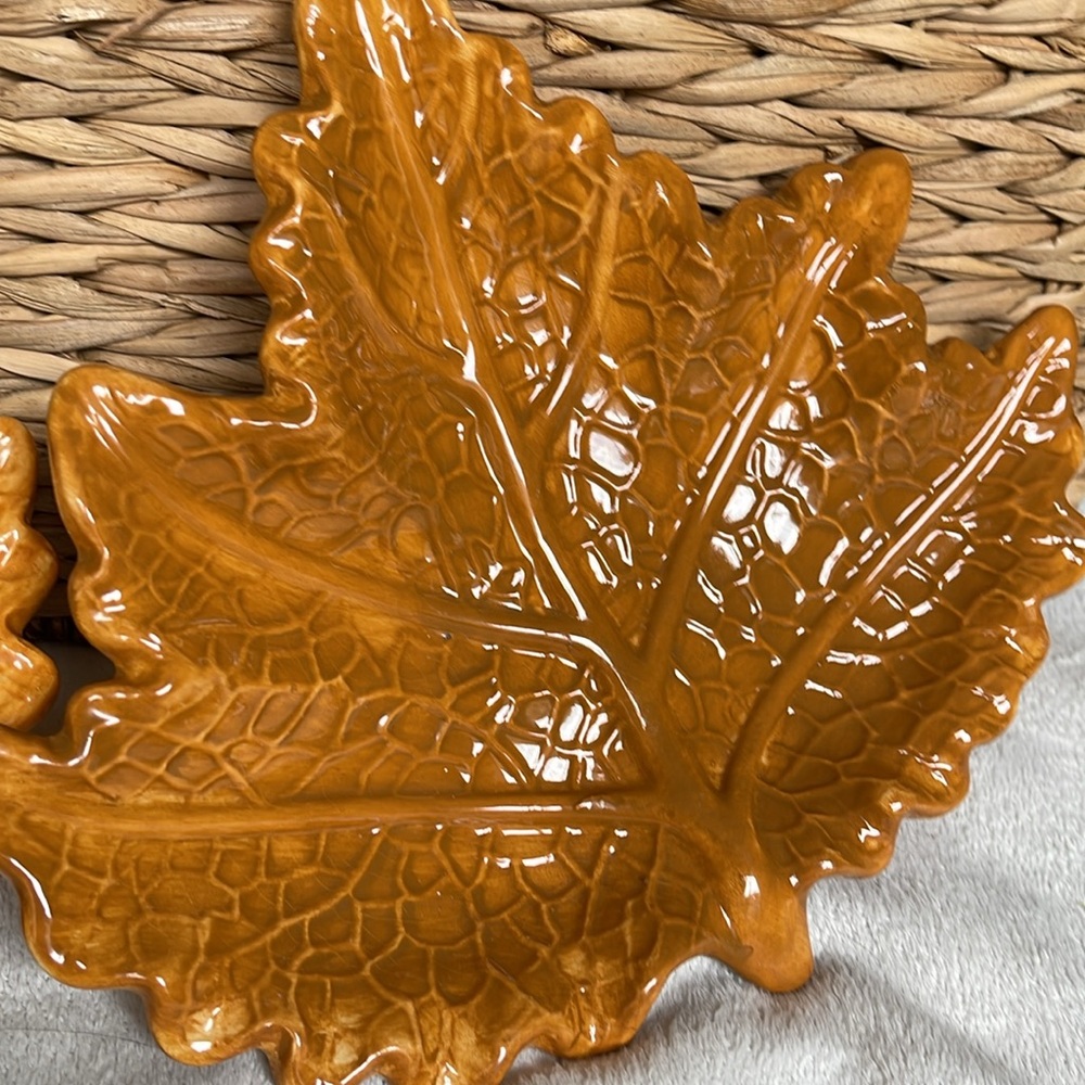 10” Maple Ceramic Leaf Serving Plate Dessert Plate Set of 2 Orange Brown Color - Picture 11 of 11
